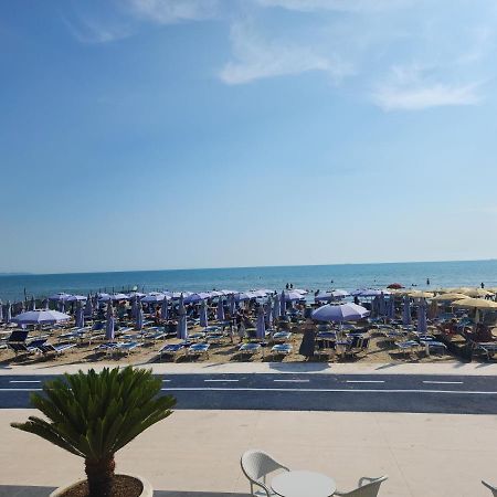 Hotel Maren Durrës Exteriör bild