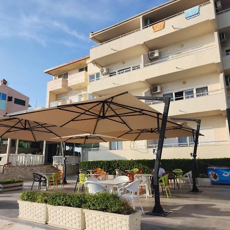 Hotel Maren Durrës Exteriör bild