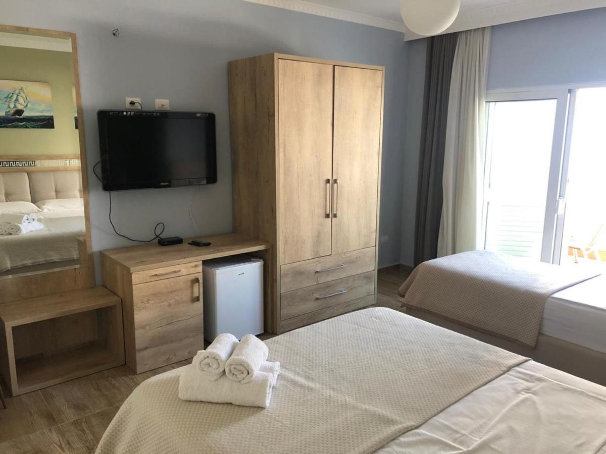 Hotel Maren Durrës Exteriör bild